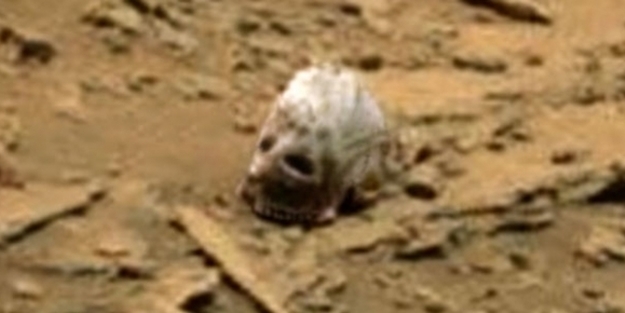 Mars’ta şimdi de uzaylı kafatası iddiası!