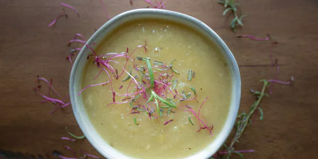 Mart ayında en çok tüketilen enginar nasıl yetiştirilir? Kaşık kaşık içirecek tarif: Fesleğenli enginar çorbası yapımı