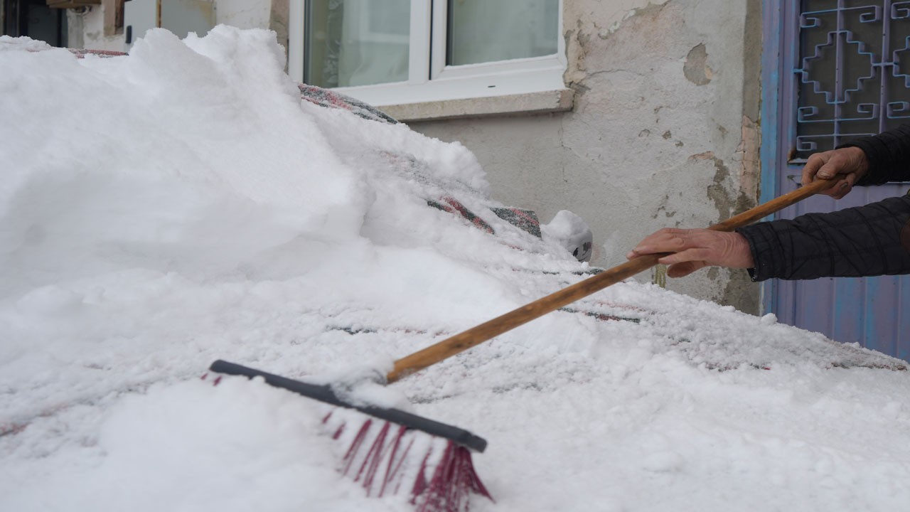 Mart kapıdan baktırdı, Bayburt’u beyaza bürüdü!
