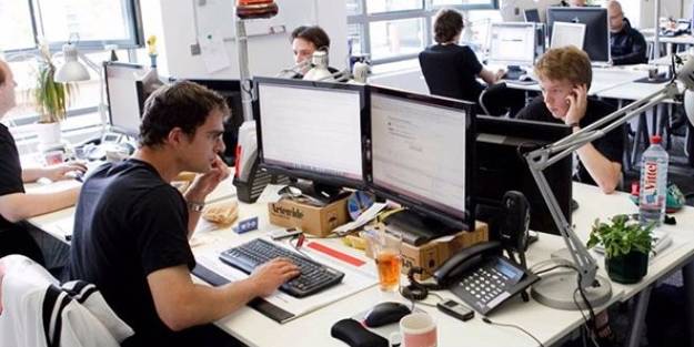 Masa başı çalışanlar için omurga sağlığı