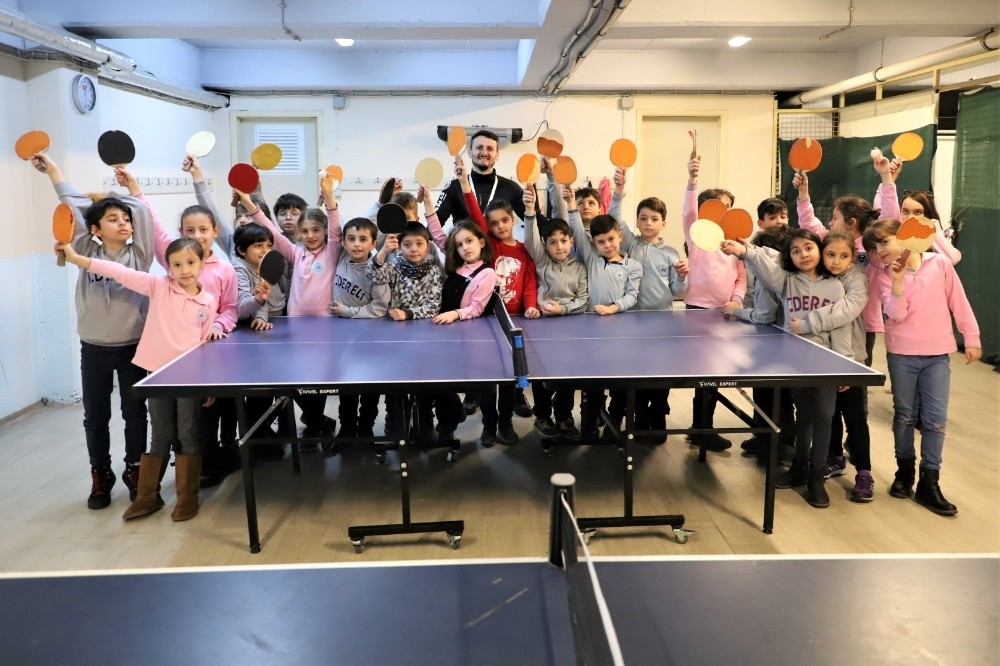 Masa tenisi kursuna öğrencilerden yoğun ilgi 