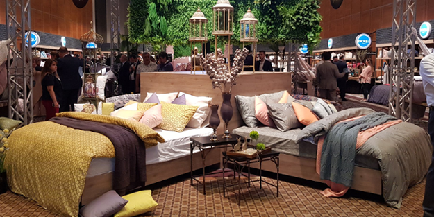 Masaya 455 milyon lira koyup Kayserili tekstil devini satın aldılar