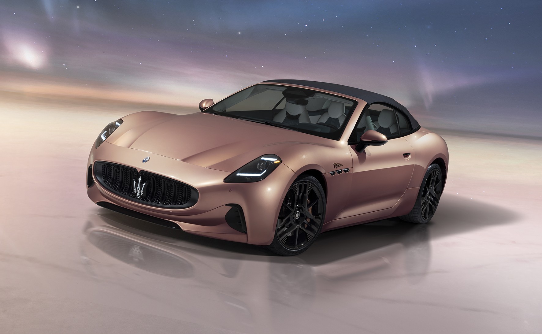 Maserati, o modelini tüm dünyaya aynı anda tanıttı! Yüzde yüz elektrikli! Yüzde yüz İtalyan yapımı!