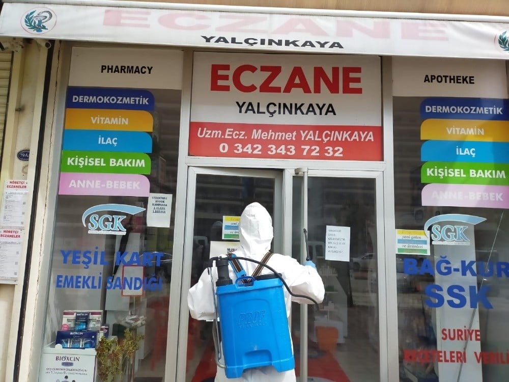 Maske dağıtımları öncesi Gaziantep’teki 500 eczane dezenfekte ediliyor 