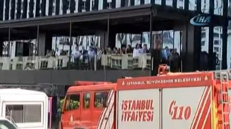 Maslak'ta plazada yangın!