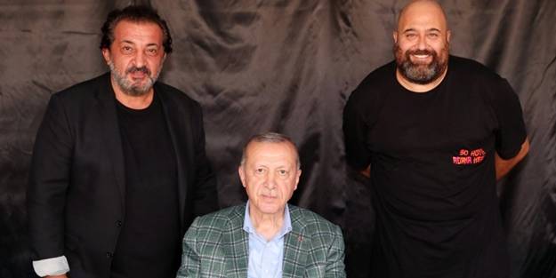 MasterChef jürileri Erdoğan ile fotoğraf çektirdi, solaklar kudurdu!