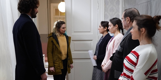 Masumlar Apartmanı'nda sürpriz veda!