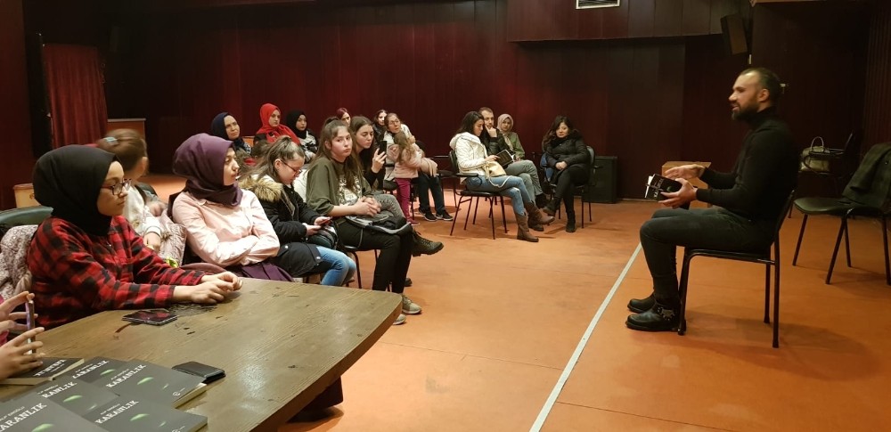 Matematik öğretmeni ilk kitabını çıkarttı 