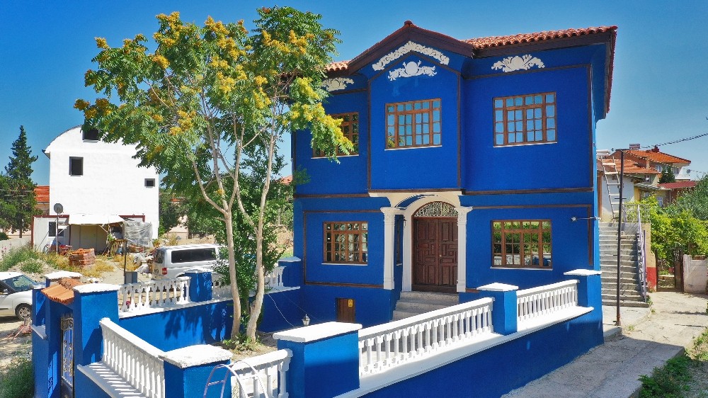 Mavi Konak kurtarıldı 