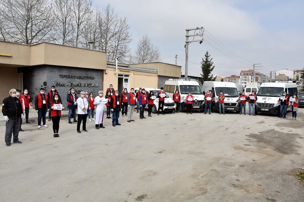 Mavi Masa vatandaşların yanında 