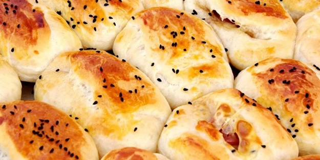 Mayalı poğaça nasıl yapılır? Sütlü mayalı poğaça malzemeleri ve tarifi