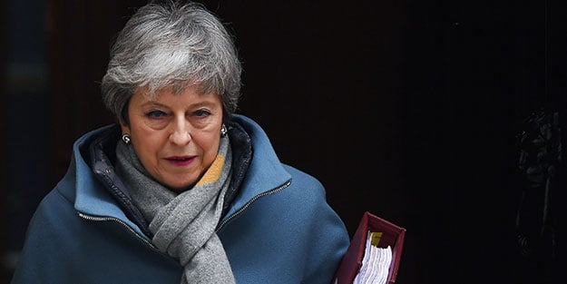 May'den Brexit talebi! Ertelenmesini istedi