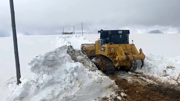 Mayıs ayında karla mücadele