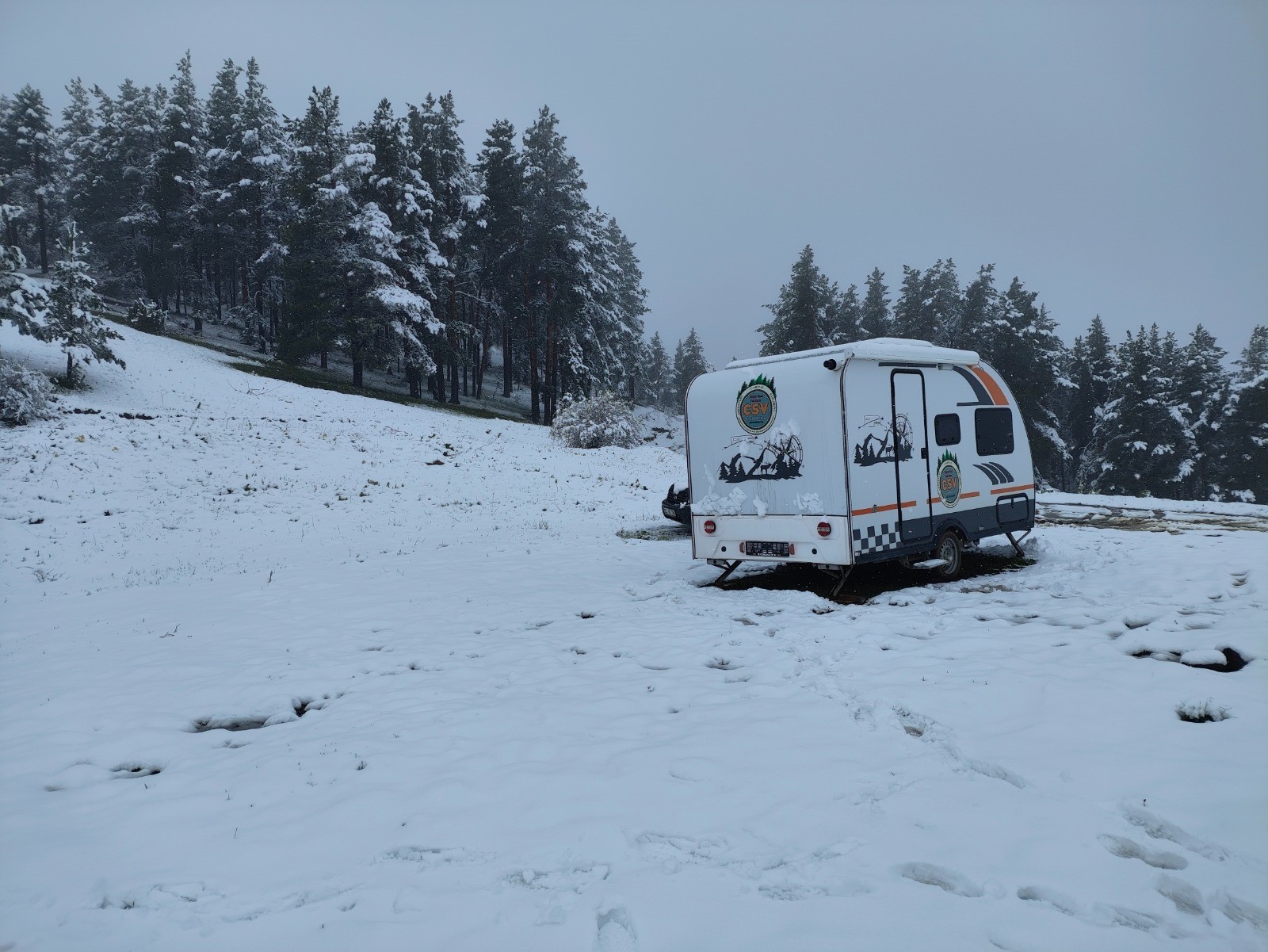 Mayısta kar sürprizi! Erzurum’da dağlar beyaza büründü