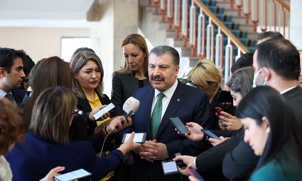 Maymun çiçeği nasıl bulaşıyor? Maymun çiçeği virüsüne karşı maske mi takmak lazım?