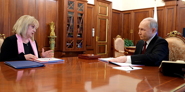 Mazbatasını alan Putin'den ilk açıklama