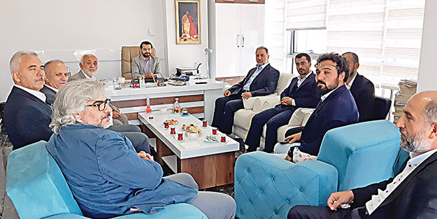 Mazlumder heyetinden Akit’e ziyaret
