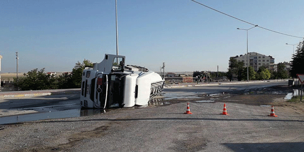 Mazot yüklü tankerin sürücüsü yaralandı