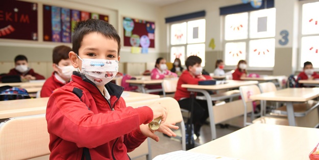 Yüz yüze eğitime 9 günlük ara!