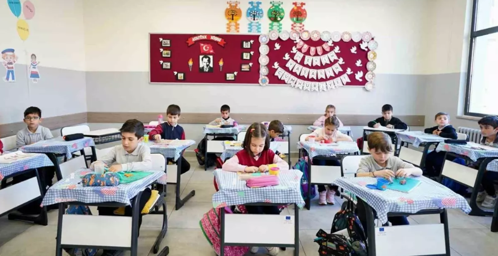 MEB'den 1. ve 5. sınıflar için e-Okul kararı