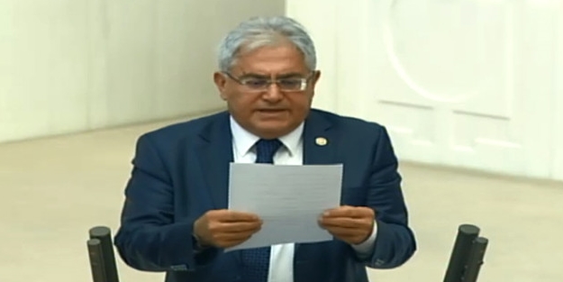 Meclis Başkanı CHP'li vekile yemini 4 kez tekrarlattı