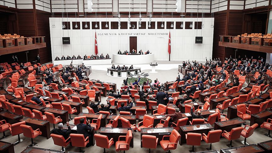 Meclis yeni vergi düzenlemesi için mesaide