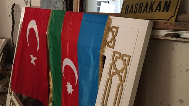 Meclis'e Türk ve Azeri bayrakları asıldı