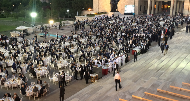 Meclis’te iftar