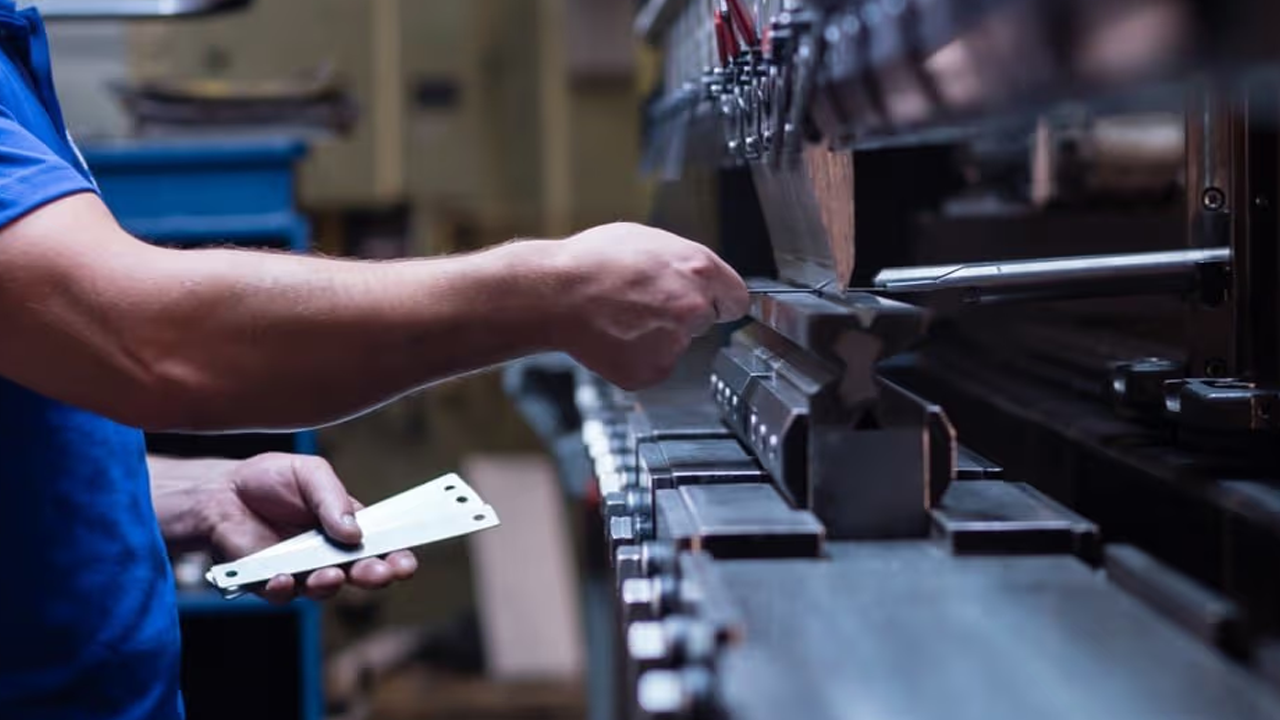 Meclisten geçti: Artık 10 çalışıp, 1 gün izin yapılacak!