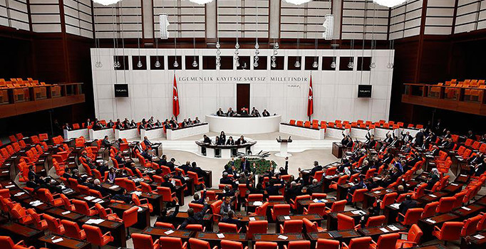 Meclis'ten yıllık izinlere yeni düzenleme geliyor