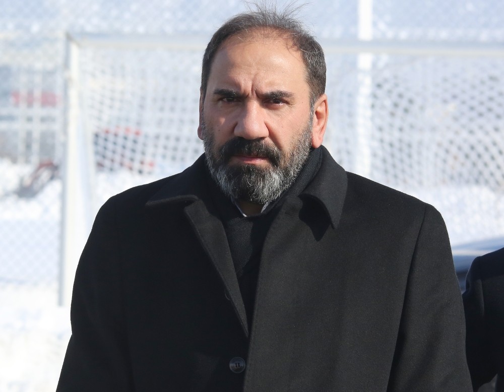 Mecnun Otyakmaz: “Şampiyonluk yolunda avantaj sağlamalıyız” 