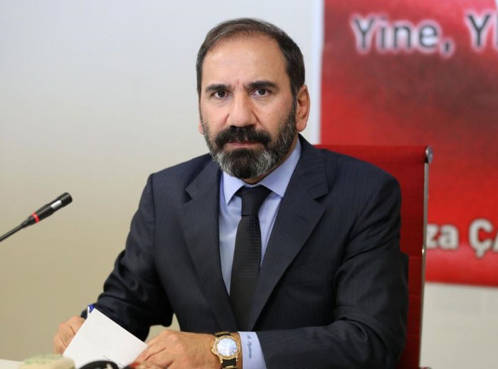 Mecnun Otyakmaz’dan ‘Evde Kal’ çağrısı! 