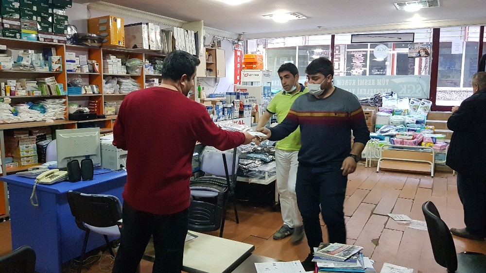 Medikal işletmecisinden vatandaşlara ücretsiz maske 