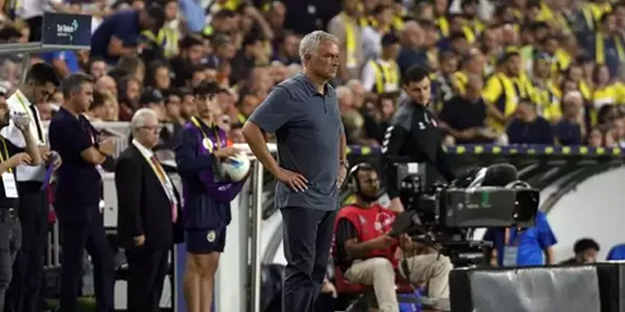 Medina olmadı, sol bek için tek isim kaldı! 28 milyon euroluk yıldız transfere 'evet' dedi