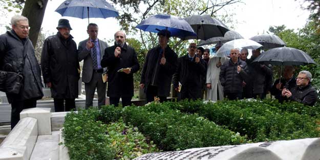 Medine Müdafii Fahreddin Paşa kabri başında anıldı
