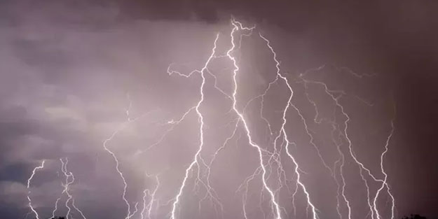 Medine'yi fırtına vurdu