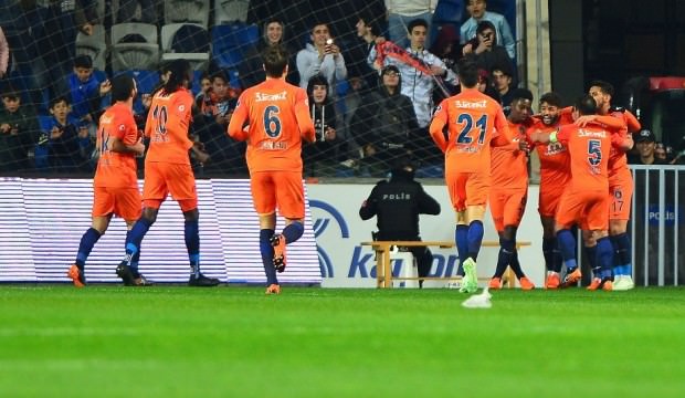 Medipol Başakşehir birer birer ilerliyor