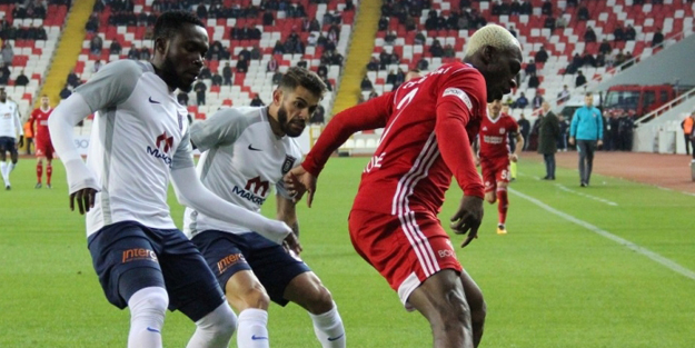 Medipol Başakşehir- Sivas'ta liderliği kaybetti