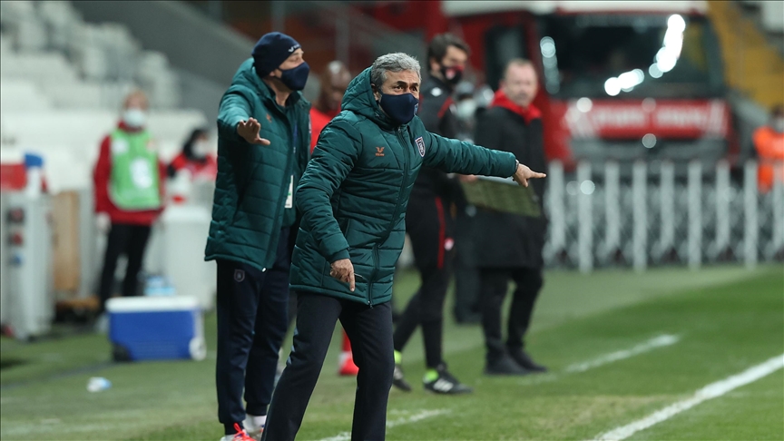 Medipol Başakşehir Teknik Direktörü Aykut Kocaman: Skoru lehimize çevirmek için her türlü çabayı gösterdik