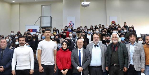 ‘Medyanın Kadın Dili’ konferansı