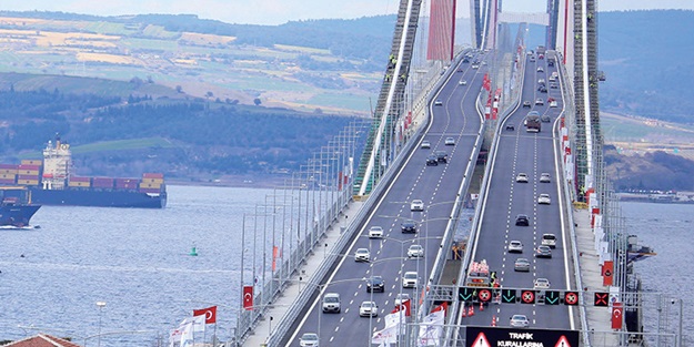 Mega yatırımlara imza atıyoruz