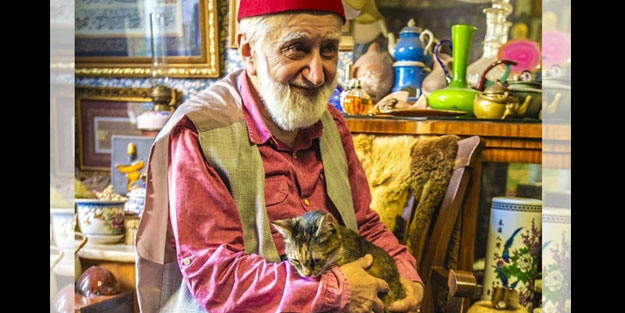 Mehmed Şevket Eygi'nin kedisini, profesör dostu sahiplendi