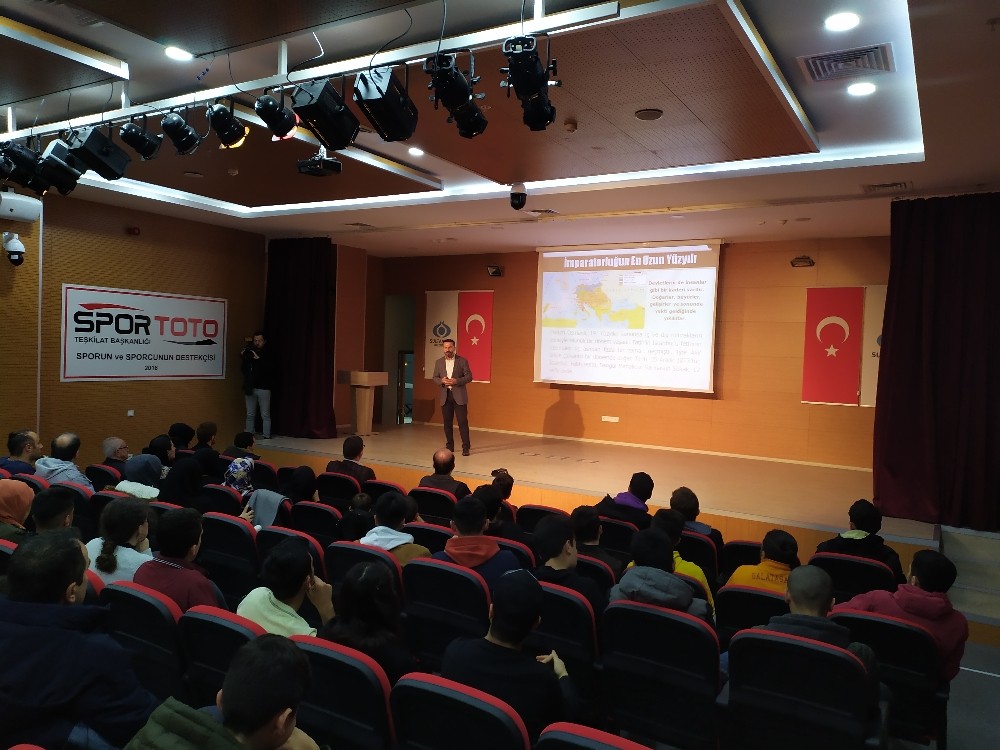 Mehmet Akif Ersoy Sultangazi’de anıldı 