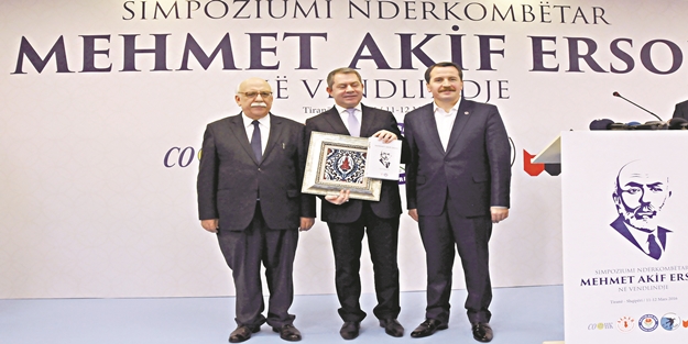 Mehmet Akif rol modeldir