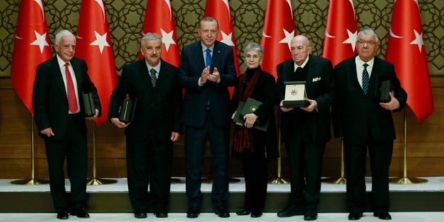 Mehmet Akif’in torunundan dedesine yakışır tavır: Dedesine verilen vefa ödülünün TBMM’ye verilmesini istedi