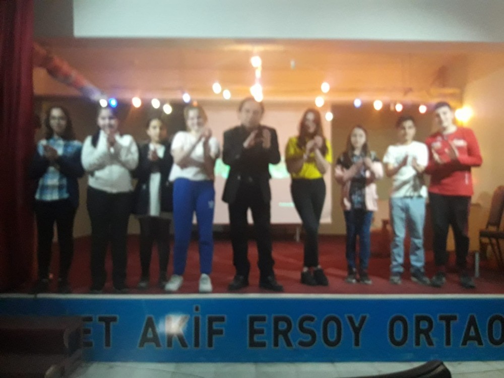 Mehmet Akifli öğrenciler Özkul ve Sururi’yi unutmadı 