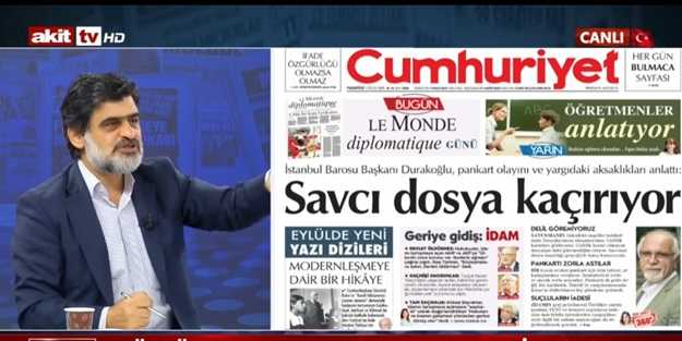 Mehmet Durakoğlu çaktırmadan savcıya gol atmaya kalkıyor