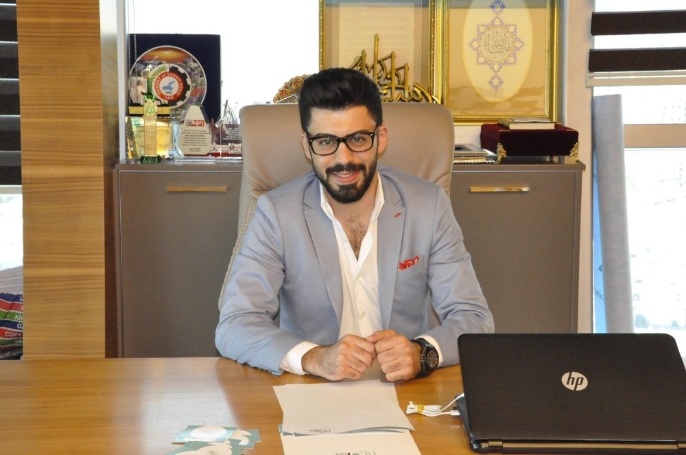 Mehmet Hanifi Kutlar, koronavirüs tedbirleriyle saç ekimini anlattı 