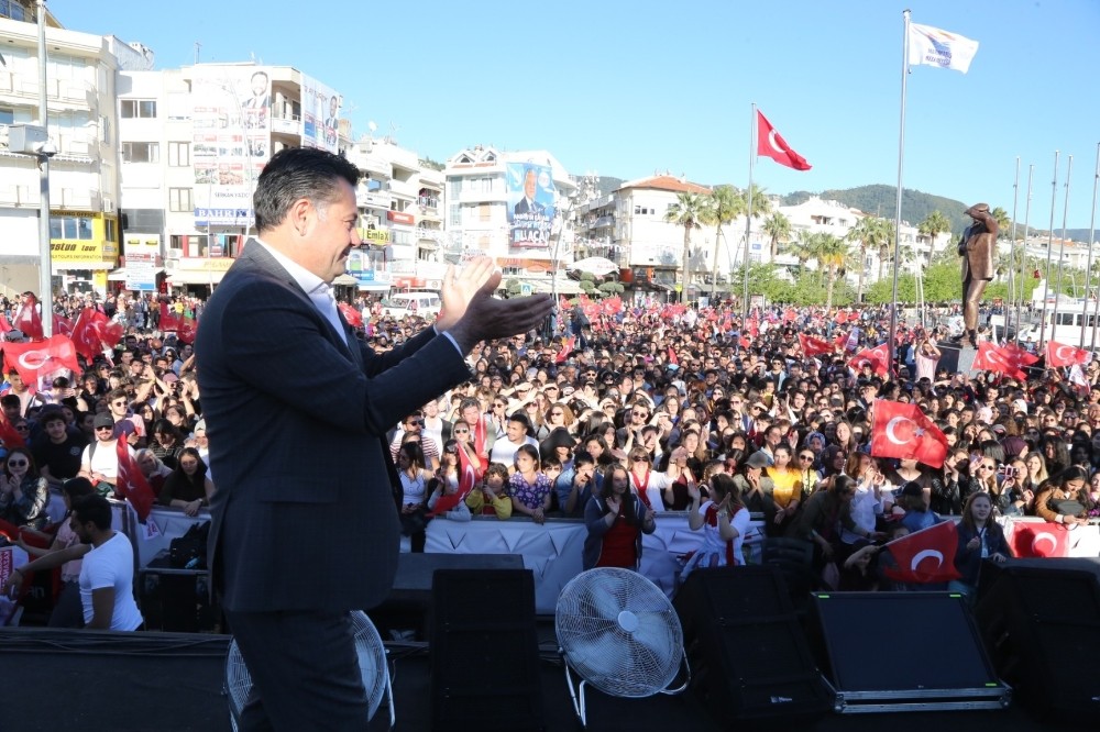 Mehmet Kocadon, seçim çalışmalarını Marmaris’te sürdürdü 