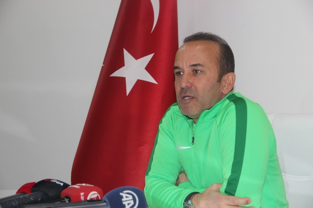 Mehmet Özdilek: 
